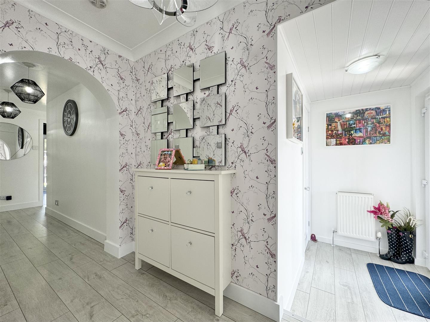 Ayr Drive, Airdrie Residence Estate Agents